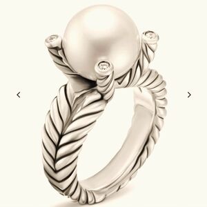 🌹  Sterling Silver with Pearl and Diamonds. 8.